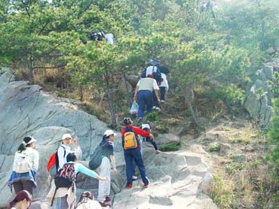 登 山 健 身