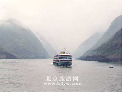 三 峡