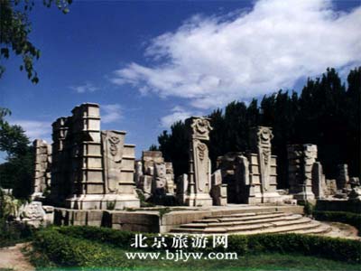圆 明 园