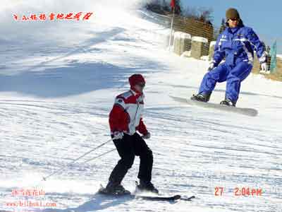 莲 花 山 滑 雪 场