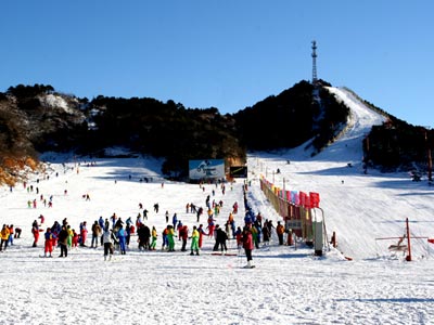 云 佛 山 滑 雪 场