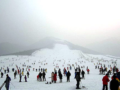 渔 阳 滑 雪 场