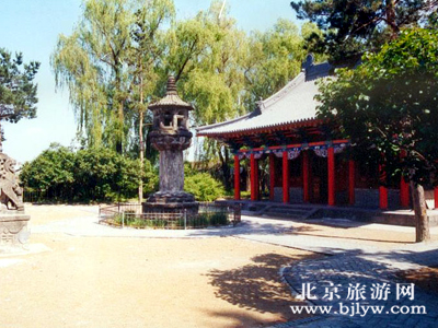 白 水 寺