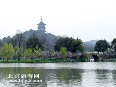 西 湖