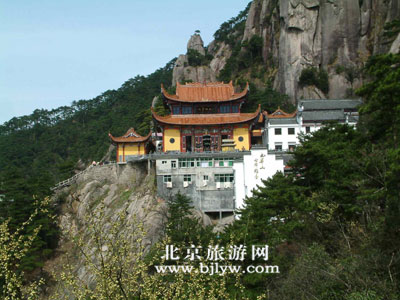 九 华 山
